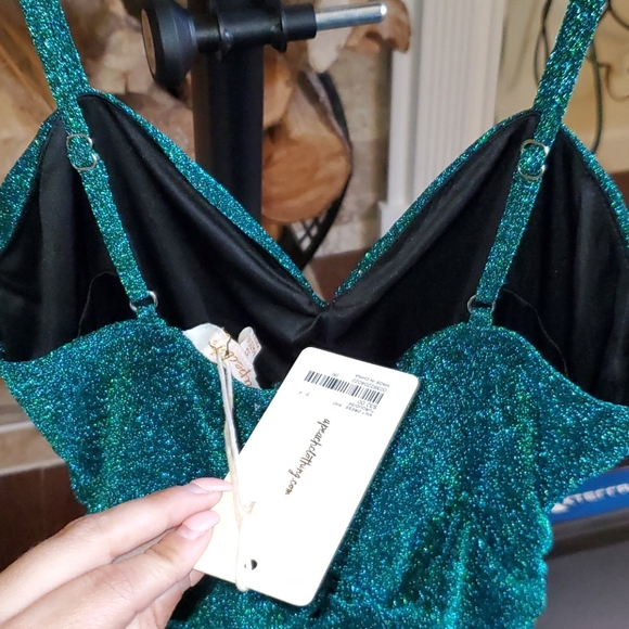 Dress - Picture 5 of 9